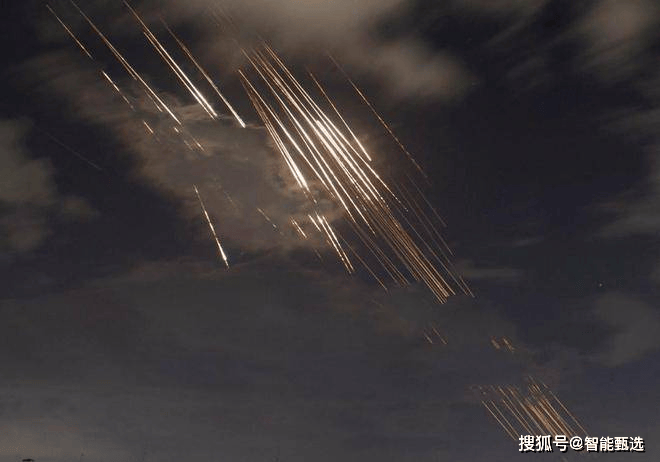 岭北战狼队对阵岭南朱雀队，棒球常规赛爆冷，门将神扑救主——快速转换撕裂防线的简单介绍-九游体育入口